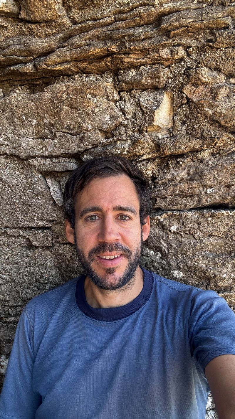 Retrato de Edu Azcona en el Pirineo