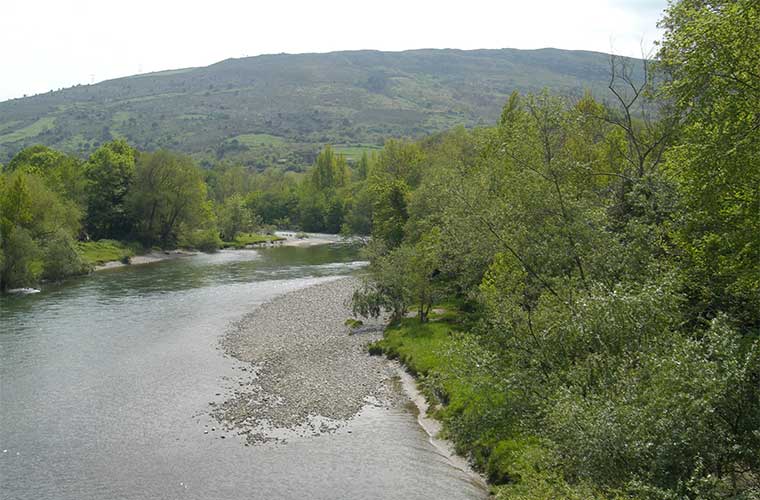 Descenso por el Río Deva en Cantabria / Foto: Kasiber (vía Wikimedia Commons)