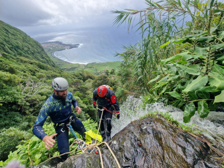 Barranquismo en Azores: Isla de Flores