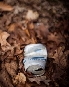 Llévate todos tus desechos o la basura / Foto: Evan Brockett