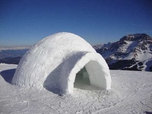 Cómo construir un iglú. Un iglú en Alaska / Foto: Maurizio Ceol [CC-BY-3.0]