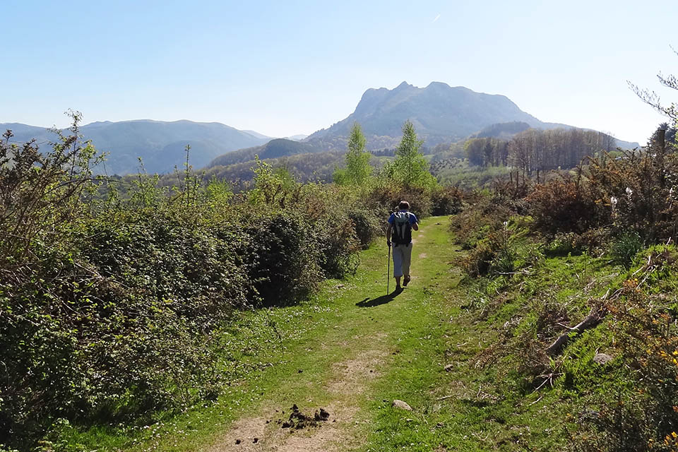 Peñas de Aya desde el collado de Ursain