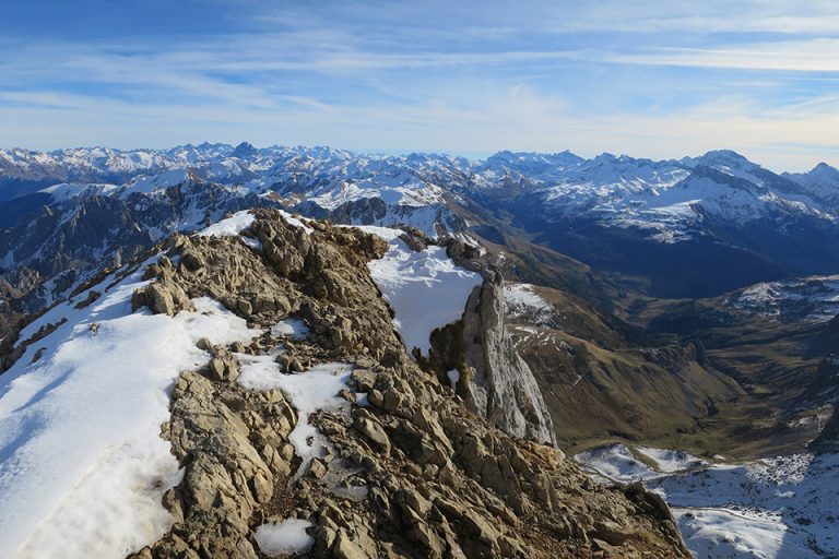 Pirineos. Picos Solitarios #1: Valles Occidentales