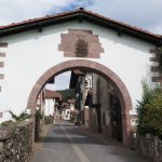 Puerta de entrada al pueblo de Amaiur / Foto: Eduardo Azcona
