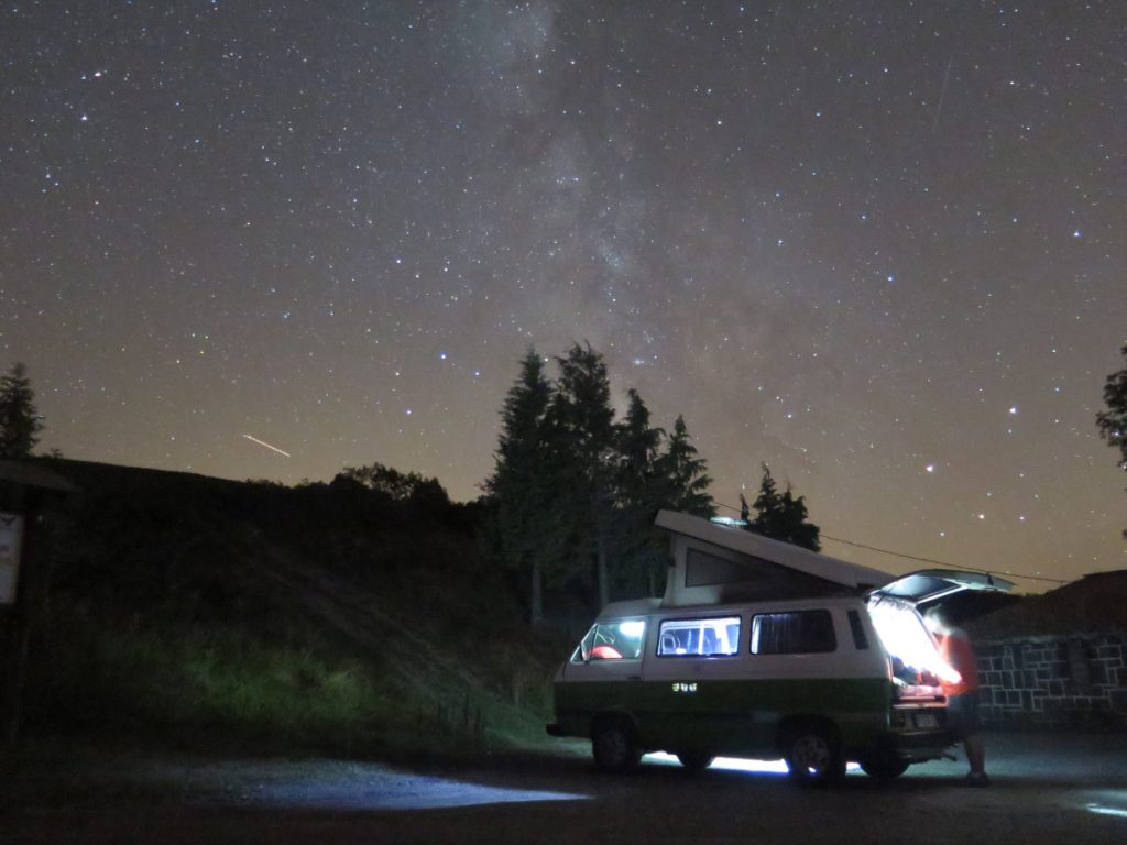 Una noche bajo millones de estrellas, el Pirineo. Foto: Travesía.